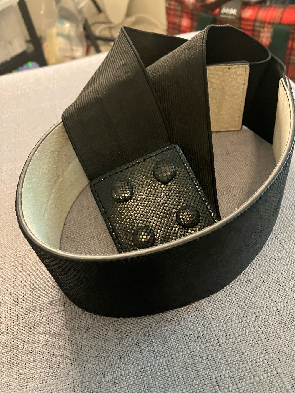 White House Black Market Black Wide Patent Leather Stretch Snap Belt